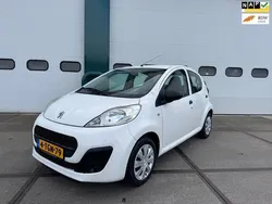Wit Gebruikt 2014 Peugeot 107 Access Hatchback | € 4.925 (Eerlijke prijs)