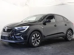 Zwart, metallic lak Gebruikt 2022 Renault Arkana Intens SUV | € 20.999 (Super prijs)