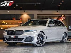 Grijs, metallic lak Gebruikt 2020 BMW 530 Executive Stationwagen | € 47.945 (Duur)