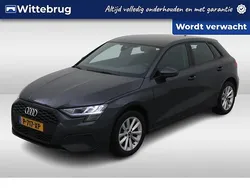 Grijs, metallic lak Gebruikt 2022 Audi A3 Sportback Proline Hatchback | € 23.950 (Goede deal)