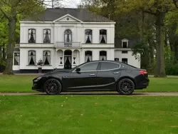 Zwart, metallic lak Gebruikt 2019 Maserati Ghibli Coupé | € 49.900