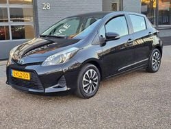 Zwart Gebruikt 2013 Toyota Yaris Hybrid Hatchback | € 10.450 (Eerlijke prijs)