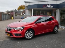 Rood Gebruikt 2019 Renault Mégane IV LIMITED Hatchback | € 12.950 (Goede deal)