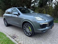 Grijs Gebruikt 2015 Porsche Cayenne SUV | € 25.000
