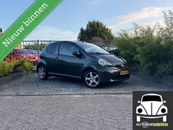 Grijs Gebruikt 2006 Toyota Aygo Hatchback | € 2.499 (Eerlijke prijs)