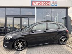 Zwart Gebruikt 2018 Mercedes B180 AMG MPV | € 20.950 (Goede deal)