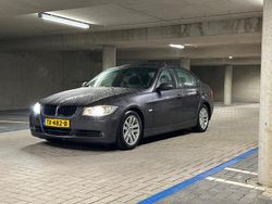 Grijs Gebruikt 2005 BMW 325 Sedan | € 6.950