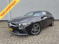 Zwart, metallic lak Gebruikt 2022 Mercedes CLA180 Shooting Brake Luxury Stationwagen | € 36.888 (Duur)