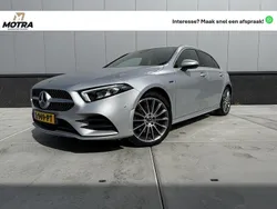 Grijs Gebruikt 2020 Mercedes A250 Premium Plus Hatchback | € 24.850 (Goede deal)