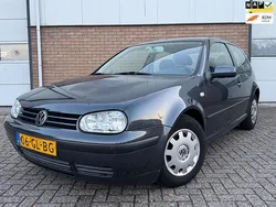 Blauw Gebruikt 2001 VW Golf IV Trendline Hatchback | € 2.250 (Iets duurder)