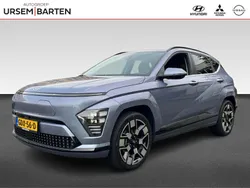 Blauw parelmoer Gebruikt 2024 Hyundai Kona Premium SUV | € 38.930 (Eerlijke prijs)
