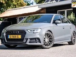 Grijs, metallic lak Gebruikt 2020 Audi A3 S-Line Sedan | € 18.950 (Goede deal)