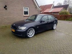 Zwart Gebruikt 2008 BMW 320 Sedan | € 3.800 (Eerlijke prijs)
