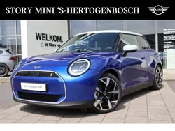 Blauw, metallic lak Gebruikt 2025 Mini Cooper SE Favoured Hatchback | € 39.950
