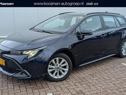 Blauw Gebruikt 2023 Toyota Corolla Hybrid Active Stationwagen | € 24.749