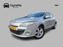 Grijs Gebruikt 2011 Renault Mégane III Dynamique Hatchback | € 4.495 (Eerlijke prijs)
