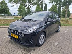 Zwart Gebruikt 2022 Hyundai i10 Comfort Hatchback | € 13.950 (Eerlijke prijs)