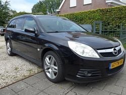 Zwart, metallic lak Gebruikt 2006 Opel Vectra Cosmo Stationwagen | € 1.499 (Eerlijke prijs)