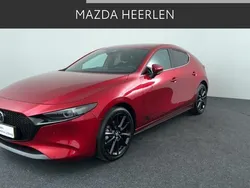 Soul red crystal metallic Gebruikt 2025 Mazda 3 Exclusive-Line Hatchback | € 33.930