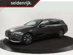 Grijs Gebruikt 2022 Mercedes E300 Avantgarde Stationwagen | € 29.900 (Super prijs)