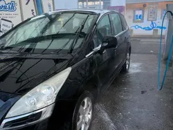 Zwart Gebruikt 2011 Peugeot 5008 MPV | € 3.750 (Eerlijke prijs)