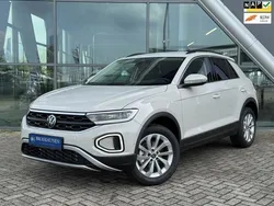 Grijs Gebruikt 2025 VW T-Roc Life SUV | € 36.950 (Eerlijke prijs)