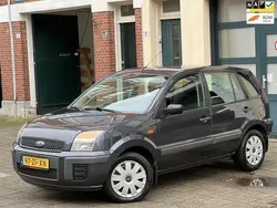 Grijs Gebruikt 2008 Ford Fusion Cool & Sound Edition MPV | € 1.690 (Goede deal)