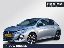 Wit Gebruikt 2023 Peugeot 208 Allure Hatchback | € 18.450 (Eerlijke prijs)
