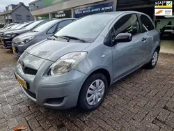Grijs Gebruikt 2009 Toyota Yaris Hatchback | € 3.250 (Eerlijke prijs)