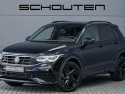 Zwart Gebruikt 2023 VW Tiguan R-line SUV | € 39.400 (Goede deal)