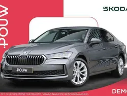 Grijs Gebruikt 2025 Skoda Superb First Edition Hatchback | € 39.900 (Duur)