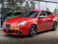 Rood Gebruikt 2015 Alfa Romeo Giulietta Competizione Hatchback | € 18.950 (Iets duurder)