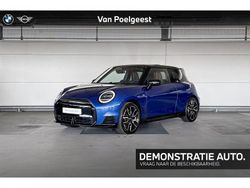 Blazing blue Nieuw 2025 Mini Cooper SE Hatchback | € 43.890 (Duur)