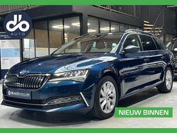Blauw (metallic) Gebruikt 2020 Skoda Superb Ambition Stationwagen | € 17.934 (Super prijs)