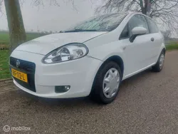Wit Gebruikt 2009 Fiat Grande Punto Dynamic Hatchback | € 2.250 (Eerlijke prijs)