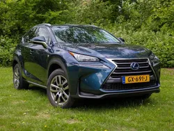 Blauw Gebruikt 2015 Lexus NX300h SUV | € 17.995 (Eerlijke prijs)