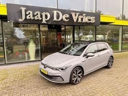 Grijs Gebruikt 2021 VW Golf VIII Style Hatchback | € 24.950 (Eerlijke prijs)