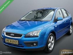 Blauw Gebruikt 2005 Ford Focus Hatchback | € 1.250 (Goede deal)
