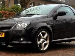 Zwart Gebruikt 2005 Opel Tigra Cosmo Cabriolet | € 2.150 (Iets duurder)