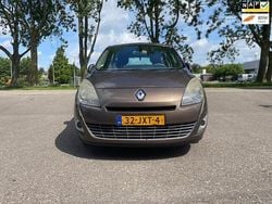 Bruin Gebruikt 2009 Renault Grand Scénic III Privilege MPV | € 2.999 (Goede deal)