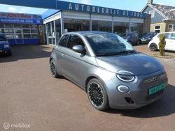 Grijs Gebruikt 2022 Fiat 500e Icon Hatchback | € 18.945 (Eerlijke prijs)