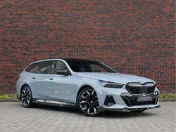 Grijs Gebruikt 2025 BMW 530e M Performance Stationwagen | € 84.950