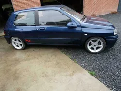 Blauw Gebruikt 1992 Renault Clio Sedan | € 8.000