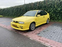 Geel Gebruikt 1999 Lancia Delta Hatchback | € 18.950