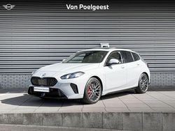 Brooklyn grau metallic Gebruikt 2025 BMW 120 M Sport Hatchback | € 42.500 (Iets duurder)