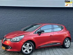 Rood Gebruikt 2013 Renault Clio IV Expression Hatchback | € 3.999 (Super prijs)