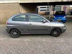 Grijs Gebruikt 2005 Seat Ibiza Reference Hatchback | € 1.050 (Goede deal)
