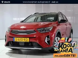 Signal red/black m Gebruikt 2023 Kia Stonic 2 SUV | € 21.749 (Goede deal)