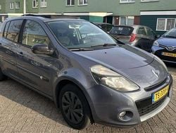 Grijs Gebruikt 2010 Renault Clio II Authentique Hatchback | € 1.950 (Eerlijke prijs)