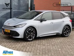 Zilver Gebruikt 2025 Cupra Born e-Boost Hatchback | € 36.950 (Duur)